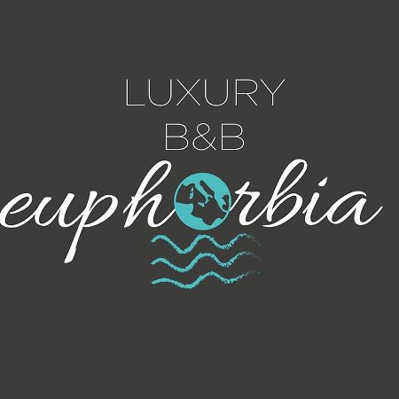 Luxury B&B Euphorbia アチレアーレ エクステリア 写真