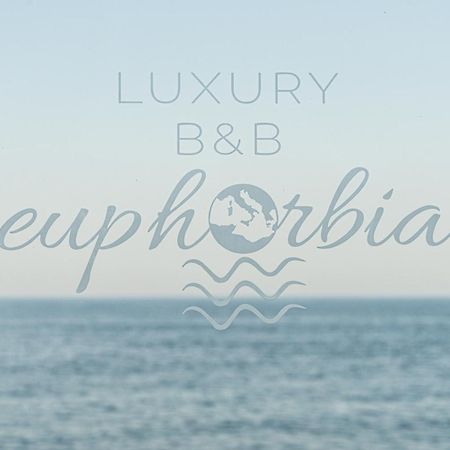 Luxury B&B Euphorbia アチレアーレ エクステリア 写真