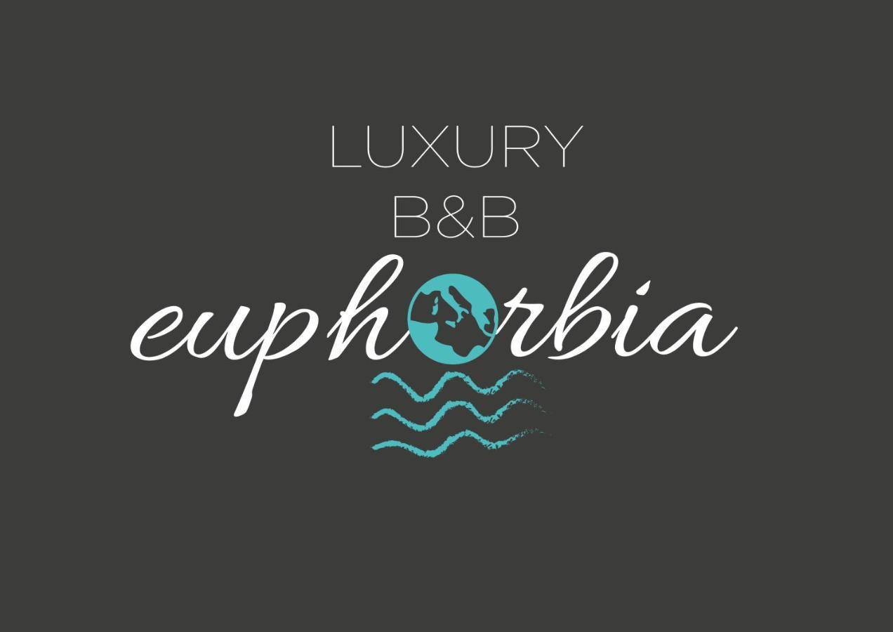 Luxury B&B Euphorbia アチレアーレ エクステリア 写真