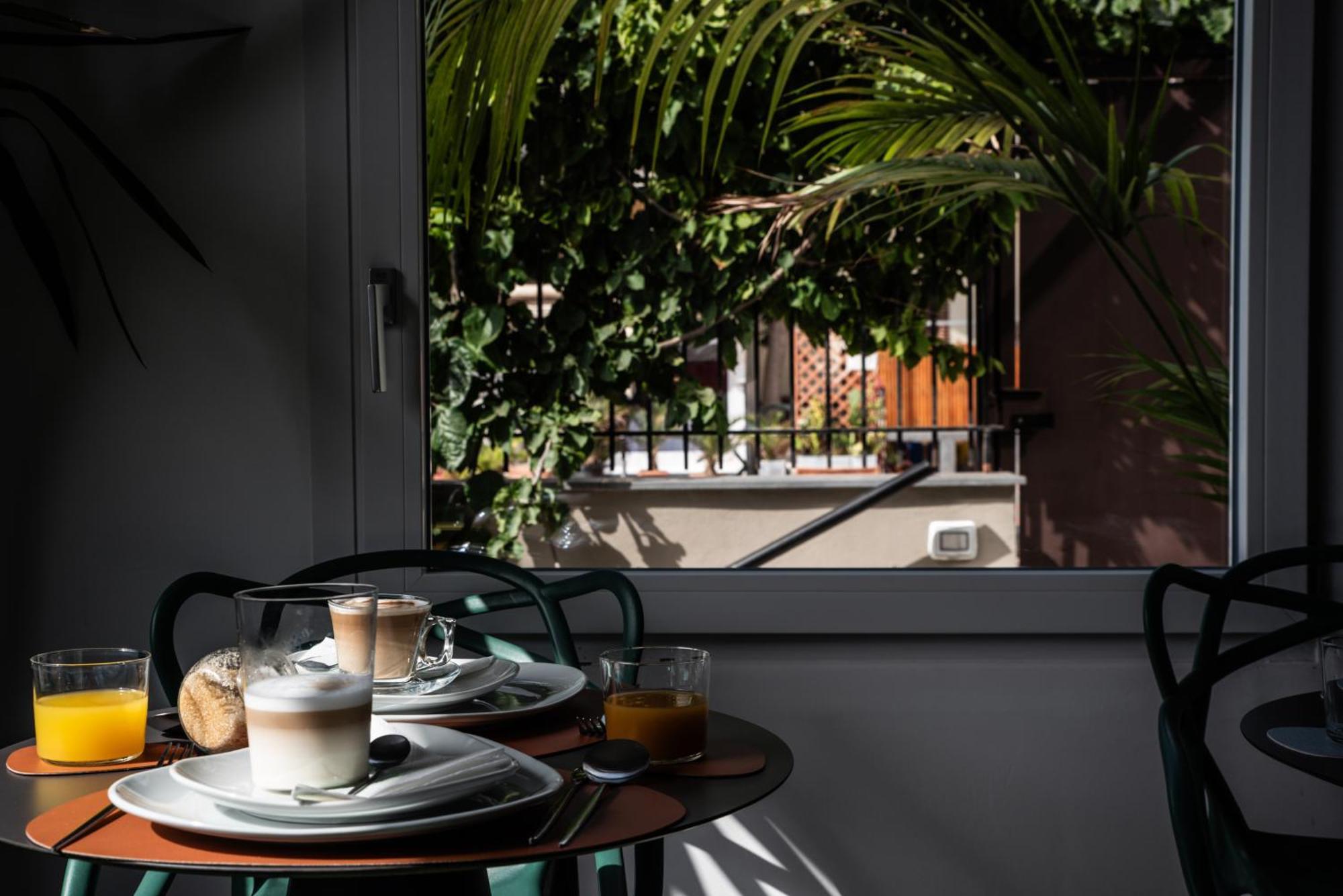 Luxury B&B Euphorbia アチレアーレ エクステリア 写真
